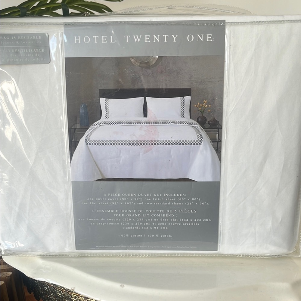 Hotel twenty one 100%coton White gris and Black Duvet Set 5 pieces